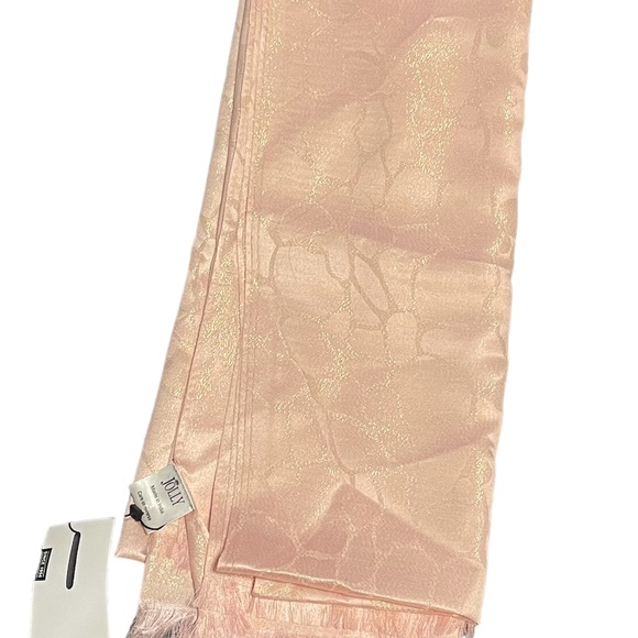 Blush Pink with Gold Threading Shawl/Pashmina - Picture 6 of 8
